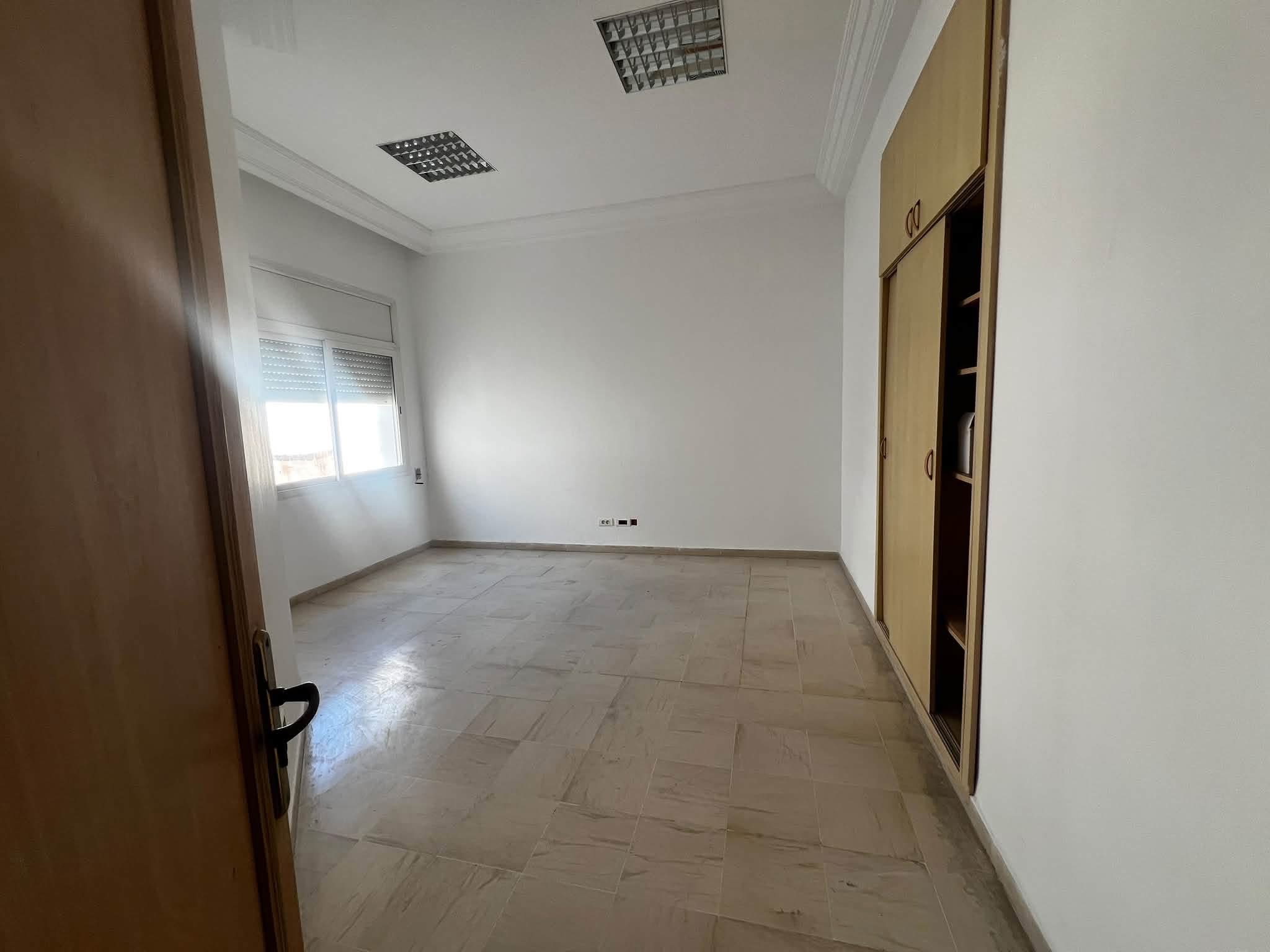 La Marsa&nbsp;Berge Du Lac&nbsp;Location&nbsp;Appart. 3 pi�ces&nbsp;Bureau h3 lac1