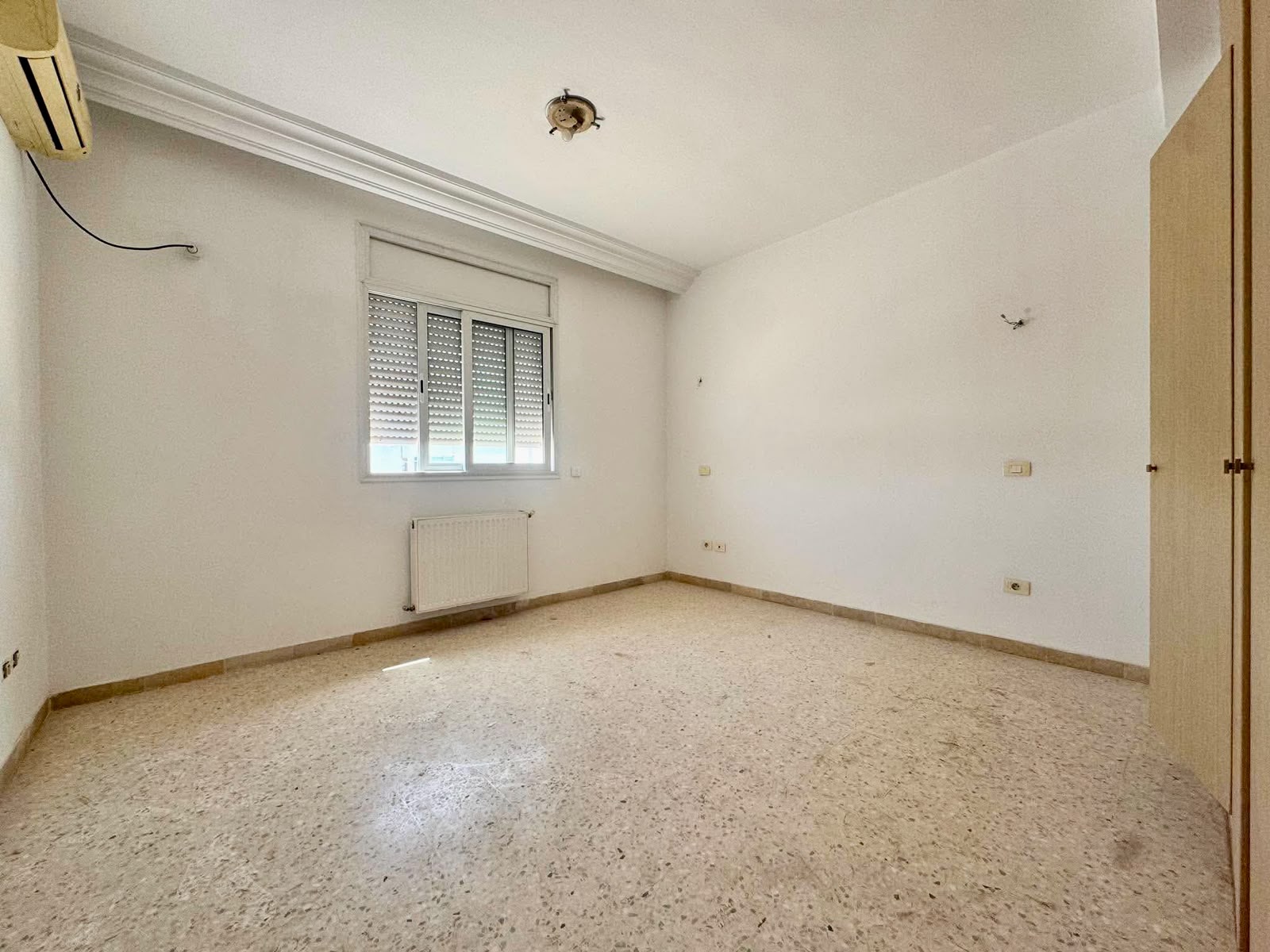 Mnihla&nbsp;Jardins d'el Menzah&nbsp;Vente&nbsp;Appart. 4 pi�ces&nbsp;Appartement s3  � jardins d'el menzah