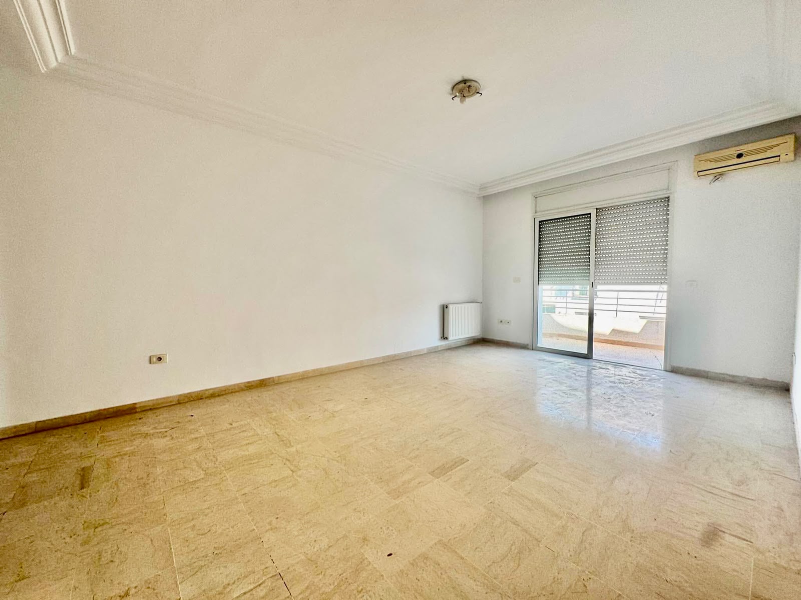 Mnihla&nbsp;Jardins d'el Menzah&nbsp;Vente&nbsp;Appart. 4 pi�ces&nbsp;Appartement s3  � jardins d'el menzah