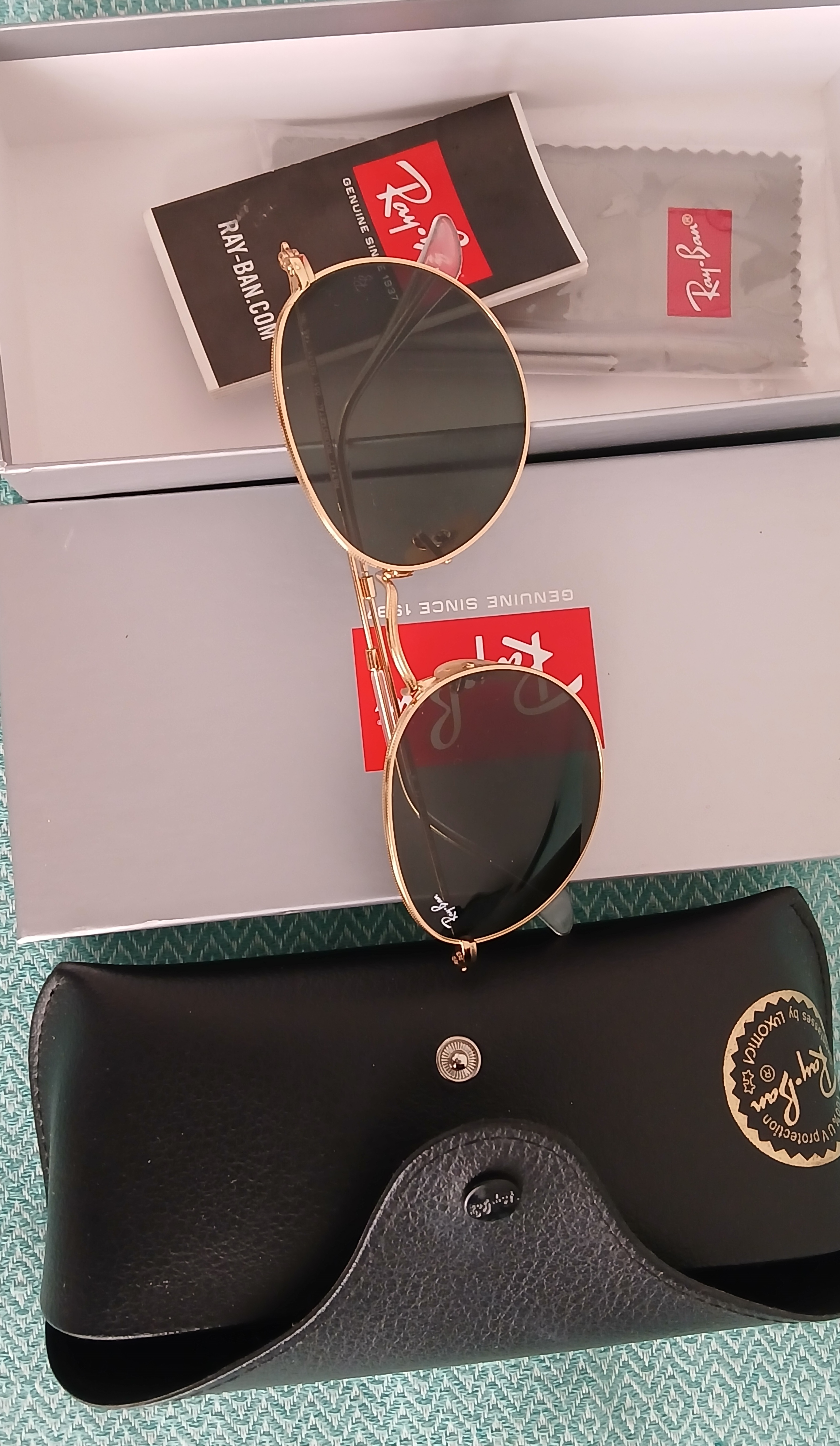 El Menzah&nbsp;El Menzah 1&nbsp;Autre&nbsp;Autre&nbsp;Rayban neuf