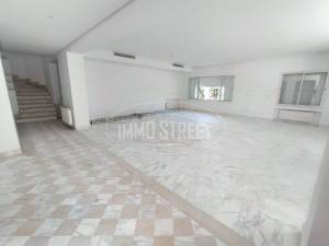 La Marsa&nbsp;Gammart&nbsp;Location&nbsp;Maisons&nbsp;Villa s5 avec piscine a gammarth zone ref200a