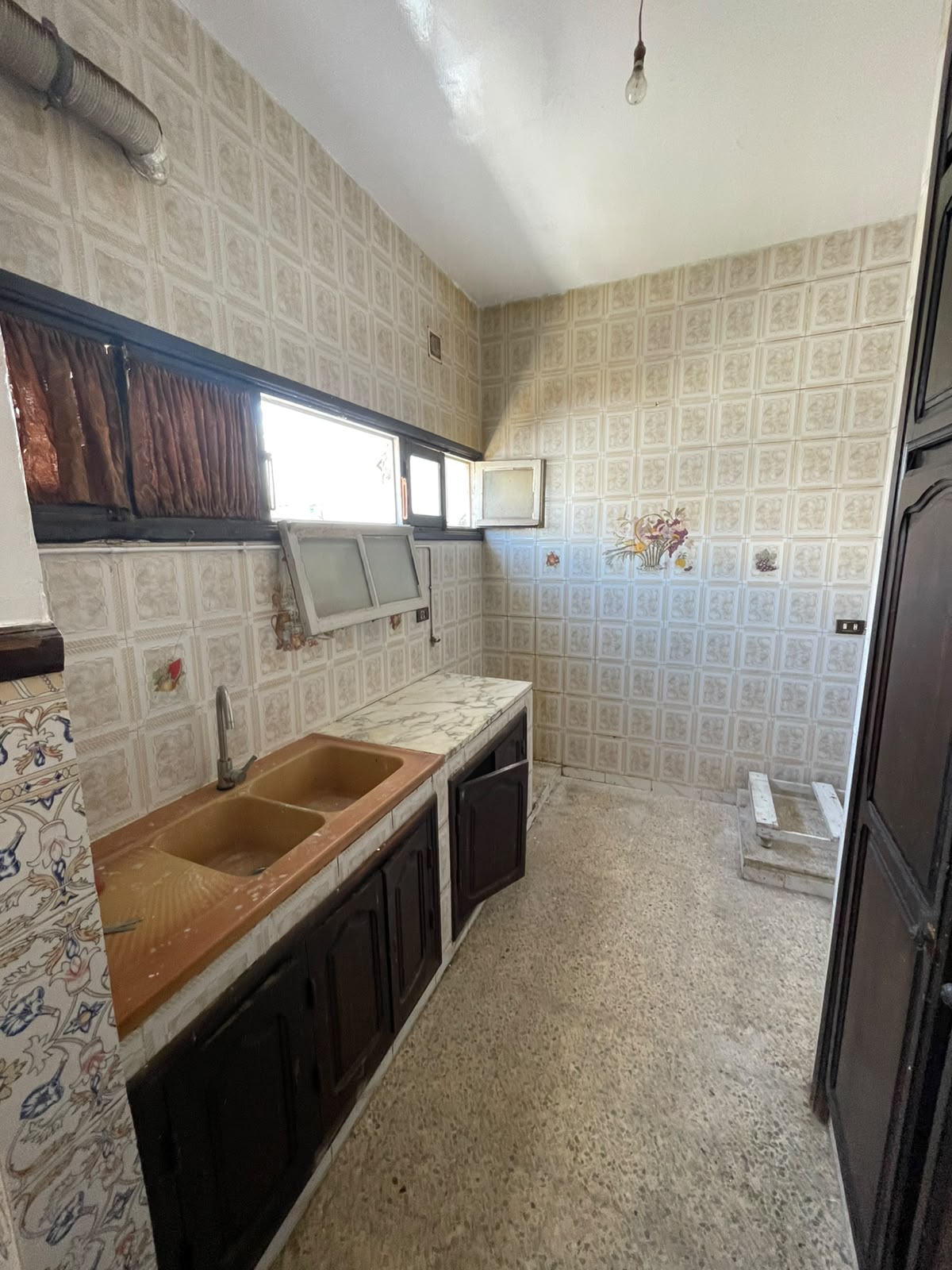 Ezzouhour (Tunis)&nbsp;Cite Ezzouhour&nbsp;Location&nbsp;Appart. 4 pi�ces&nbsp;Etage de villa s3 ind�pendante