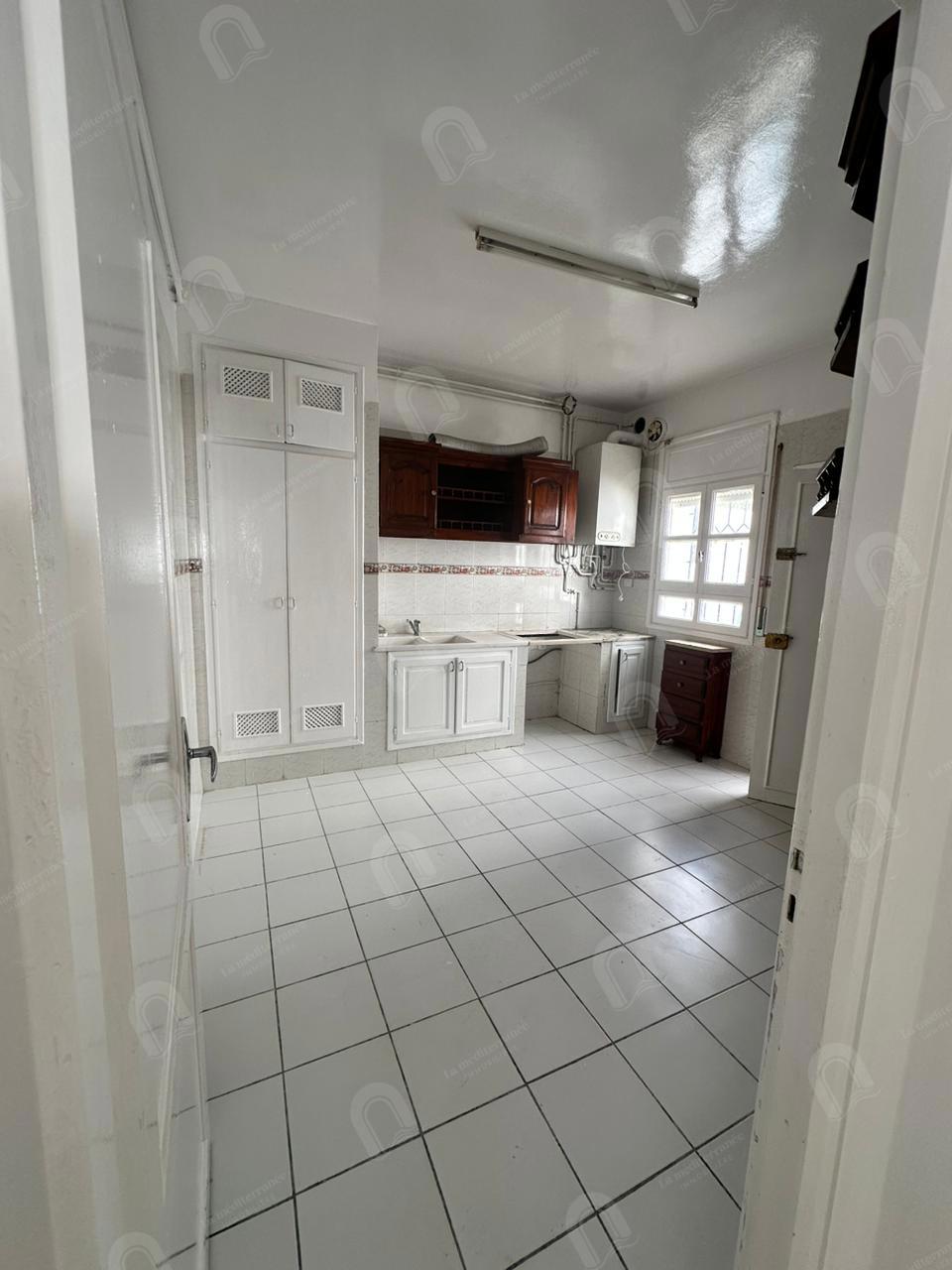 El Hrairia&nbsp;El Hrairia&nbsp;Vente&nbsp;Appart. 4 pi�ces&nbsp;Villa s3 � el agba diar ben mahmoud