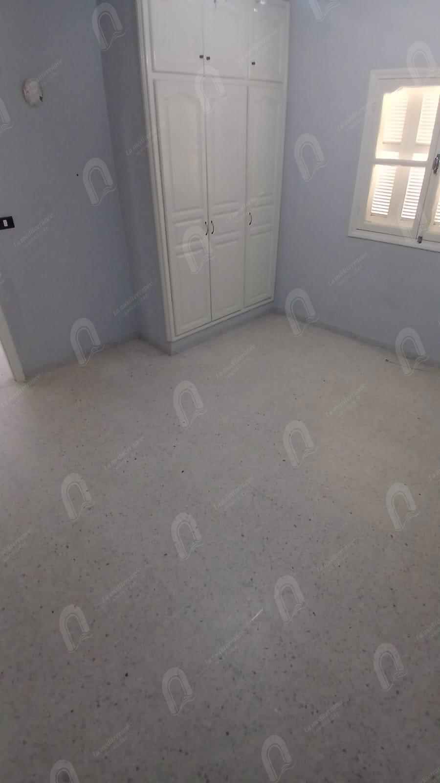 Le Bardo&nbsp;Le Bardo&nbsp;Location&nbsp;Appart. 5 pi�ces+&nbsp;Villa s4 de style duplex ind�pendante