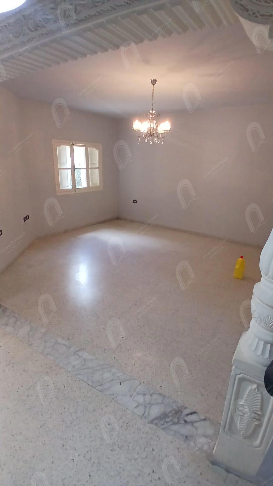 Le Bardo&nbsp;Le Bardo&nbsp;Location&nbsp;Appart. 5 pi�ces+&nbsp;Villa s4 de style duplex ind�pendante
