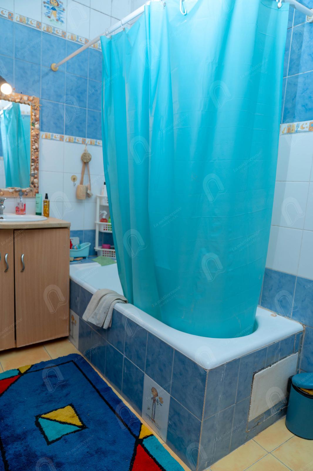Mannouba&nbsp;Denden&nbsp;Vente&nbsp;Appart. 4 pi�ces&nbsp;Une villa de style triplex � denden