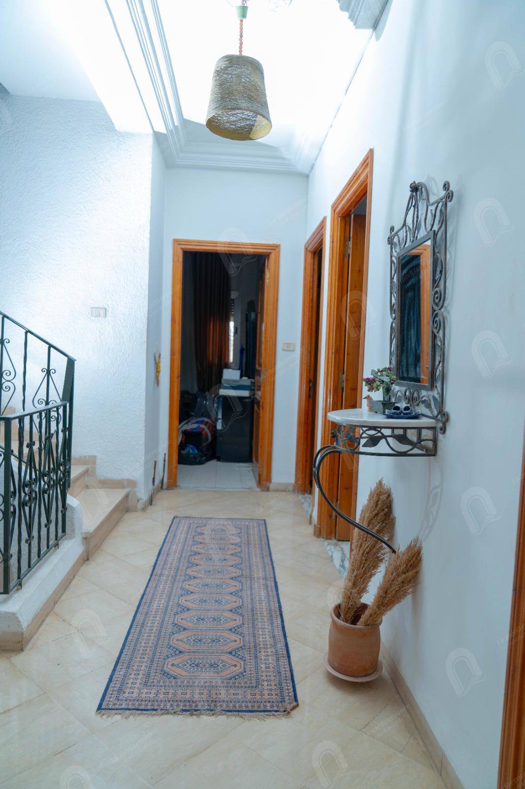 Mannouba&nbsp;Denden&nbsp;Vente&nbsp;Appart. 4 pi�ces&nbsp;Une villa de style triplex � denden