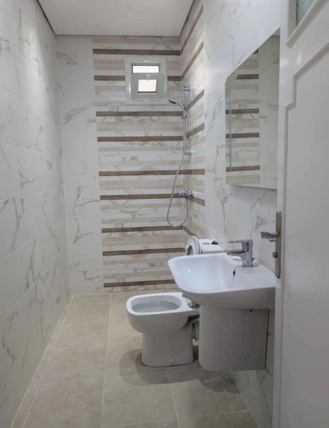Ettahrir&nbsp;Cite Du Jardin&nbsp;Location&nbsp;Appart. 3 pi�ces&nbsp;Un �tage de villa s2 au rdc