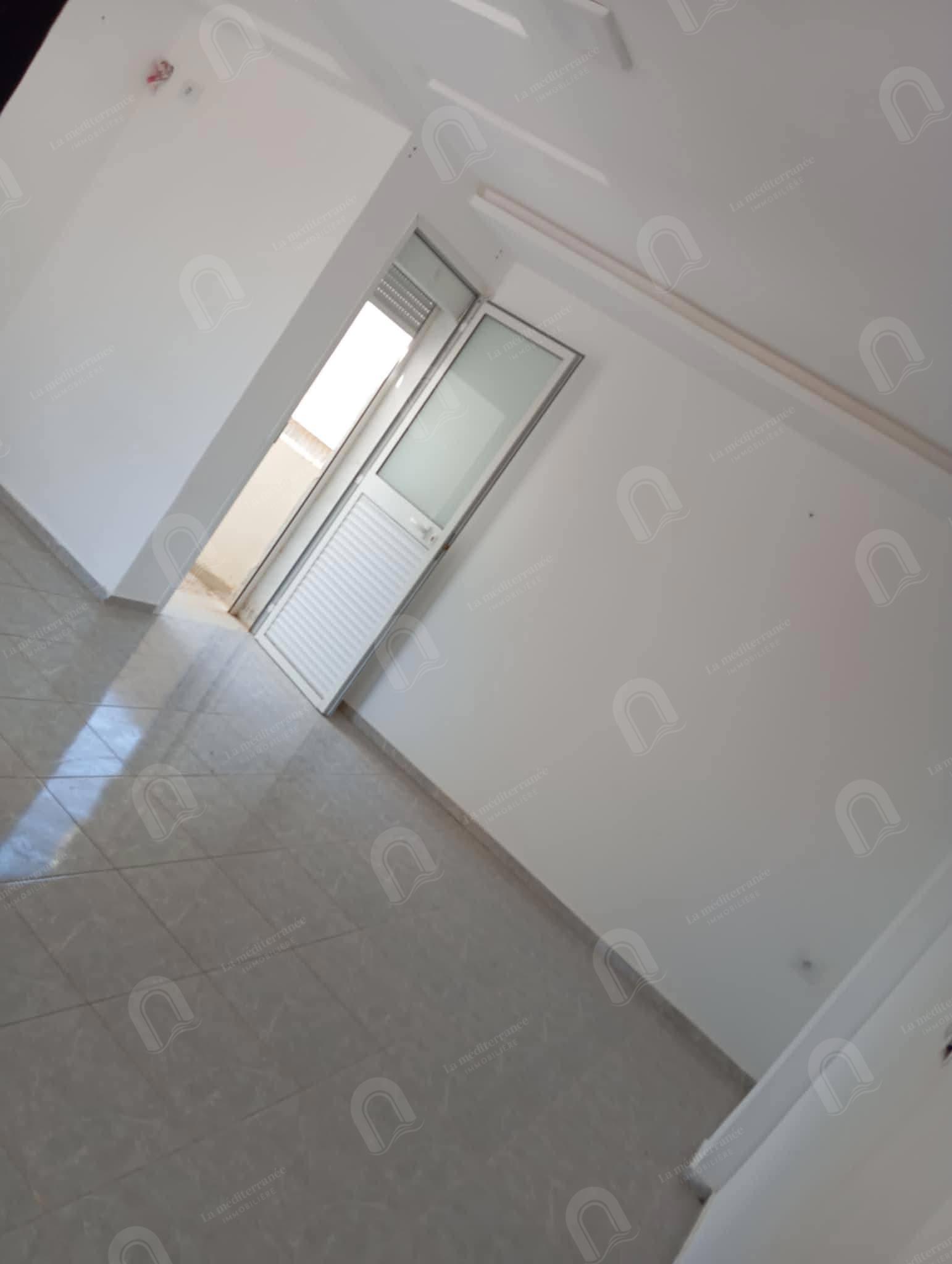 El Hrairia&nbsp;El Hrairia&nbsp;Location&nbsp;Appart. 3 pi�ces&nbsp;Un �tage de villa s2 � cit� el waha
