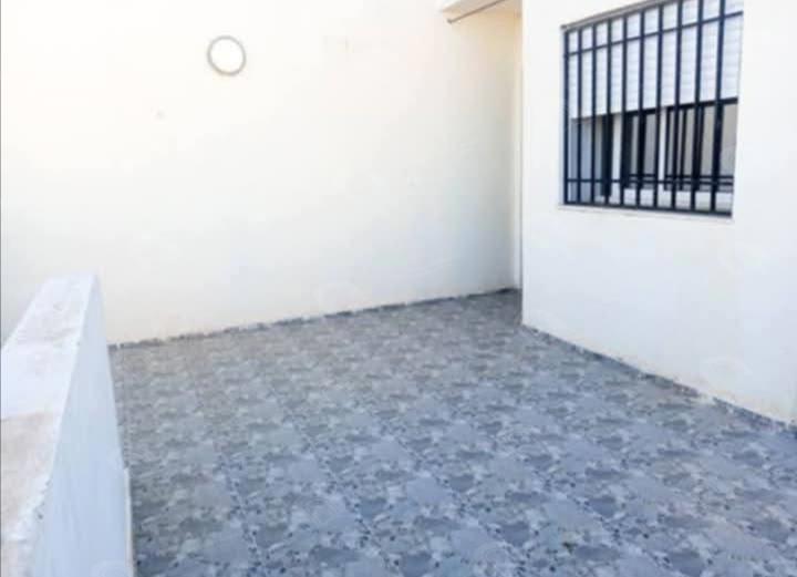 El Hrairia&nbsp;El Hrairia&nbsp;Location&nbsp;Appart. 3 pi�ces&nbsp;Un �tage de villa s1 a cit� el waha