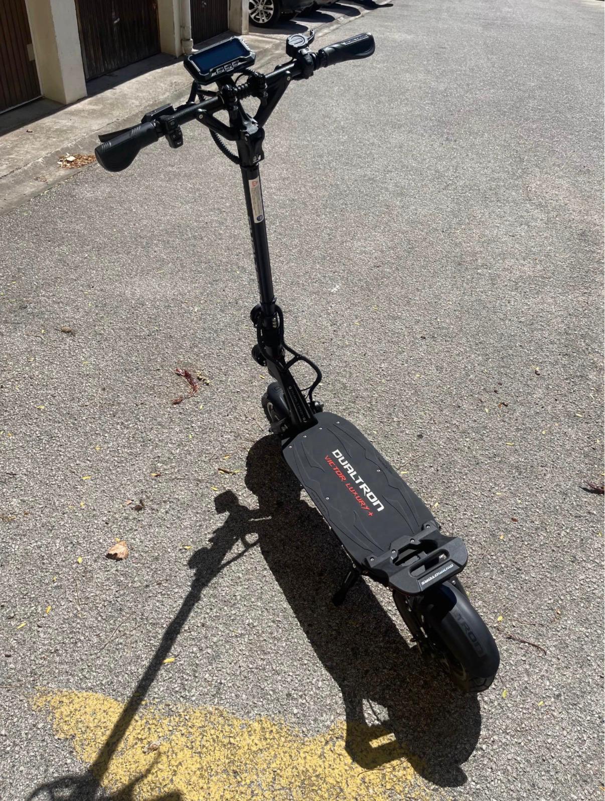El Mourouj&nbsp;Cite Errachid 2&nbsp;Autre&nbsp;Autre&nbsp;Trottinette electrique dualtron victor