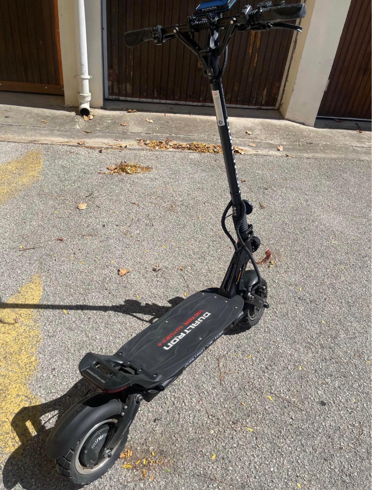 El Mourouj&nbsp;Cite Errachid 2&nbsp;Autre&nbsp;Autre&nbsp;Trottinette electrique dualtron victor