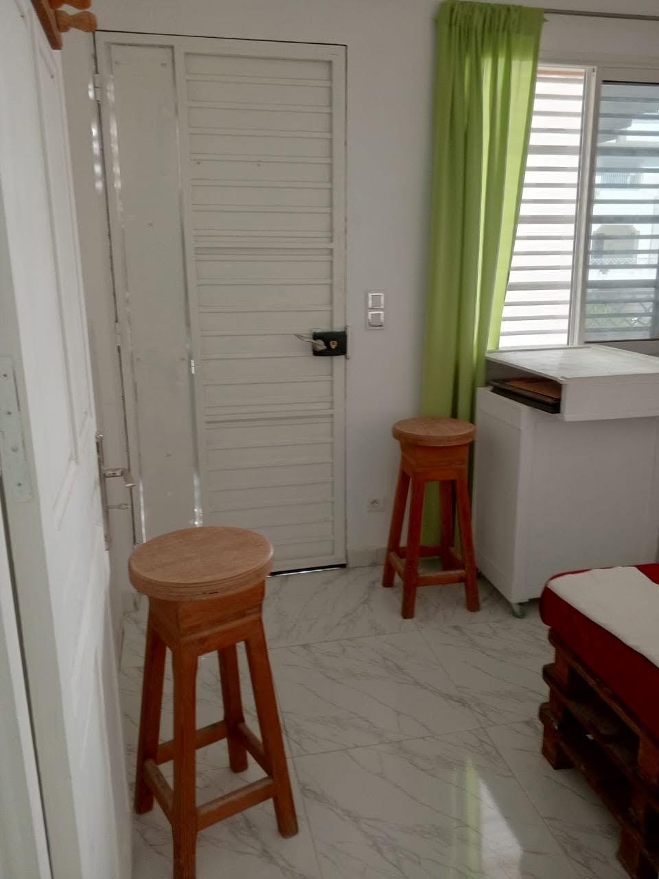El Menzah&nbsp;El Manar 2&nbsp;Location&nbsp;Autre&nbsp;Lumineux bureau s1