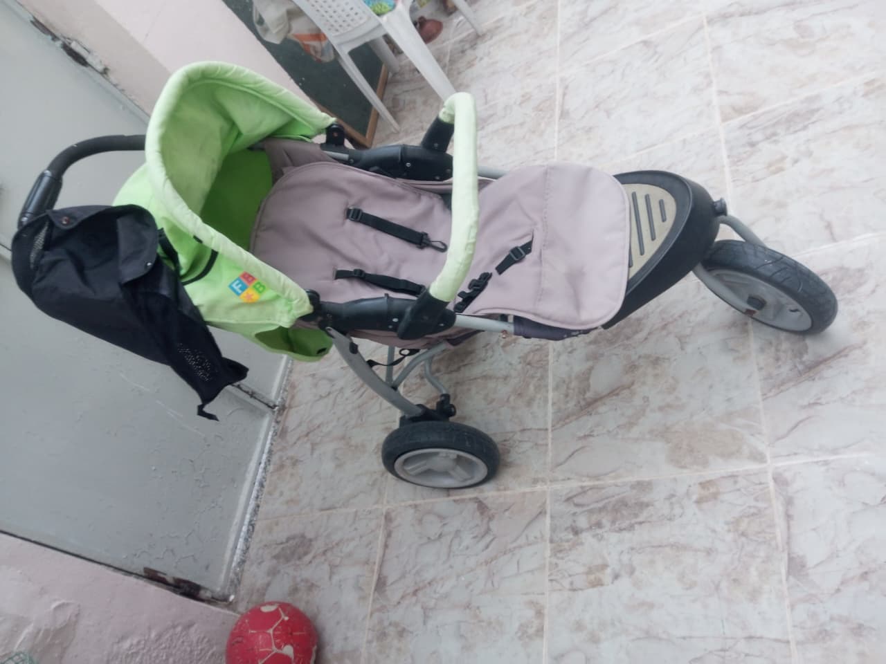 Le Bardo&nbsp;Le Bardo&nbsp;Autres&nbsp;Autre&nbsp;Poussette bebe au bardo