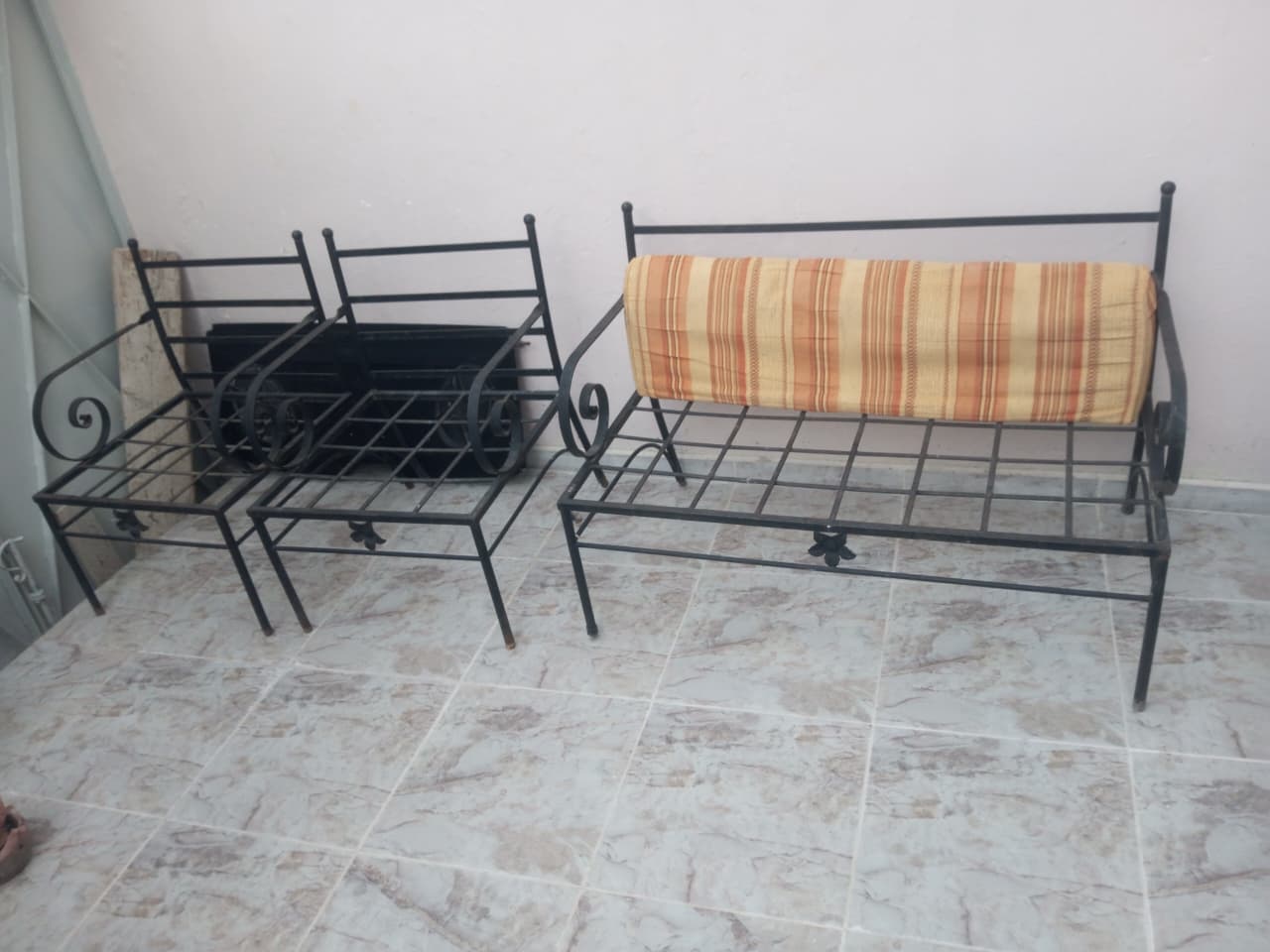 Le Bardo&nbsp;Le Bardo&nbsp;Autres meubles&nbsp;Autres&nbsp;Banquettesen fer