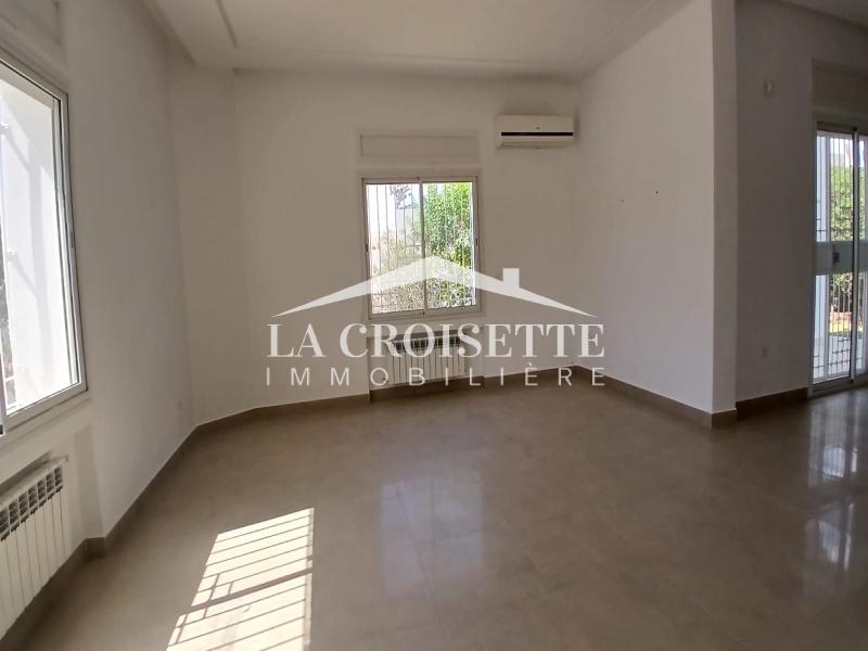 La Marsa&nbsp;Berge Du Lac&nbsp;Location&nbsp;Maisons&nbsp;Villa s5 avec jardin au lac1 mvl0139