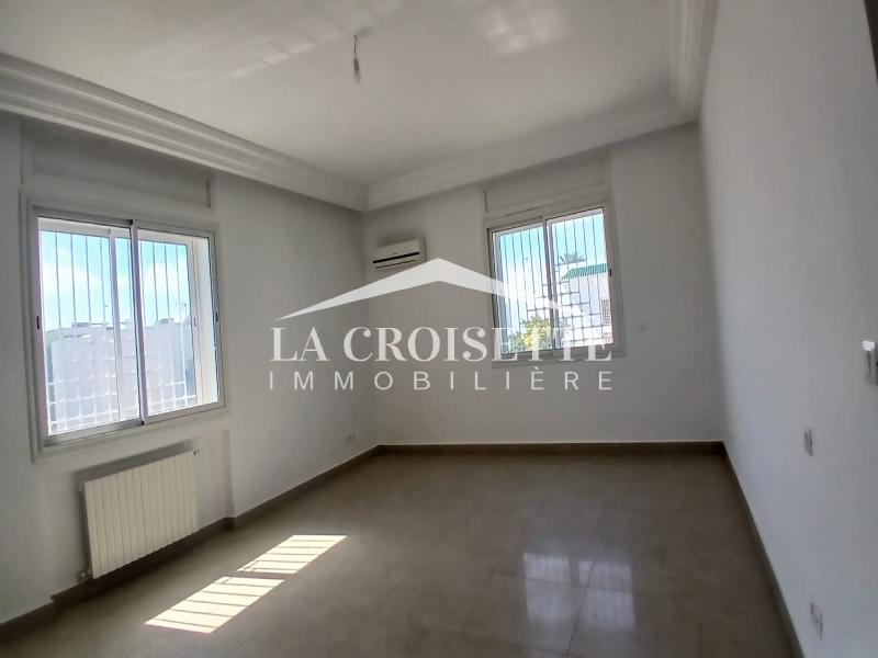 La Marsa&nbsp;Berge Du Lac&nbsp;Location&nbsp;Maisons&nbsp;Villa s5 avec jardin au lac1 mvl0139