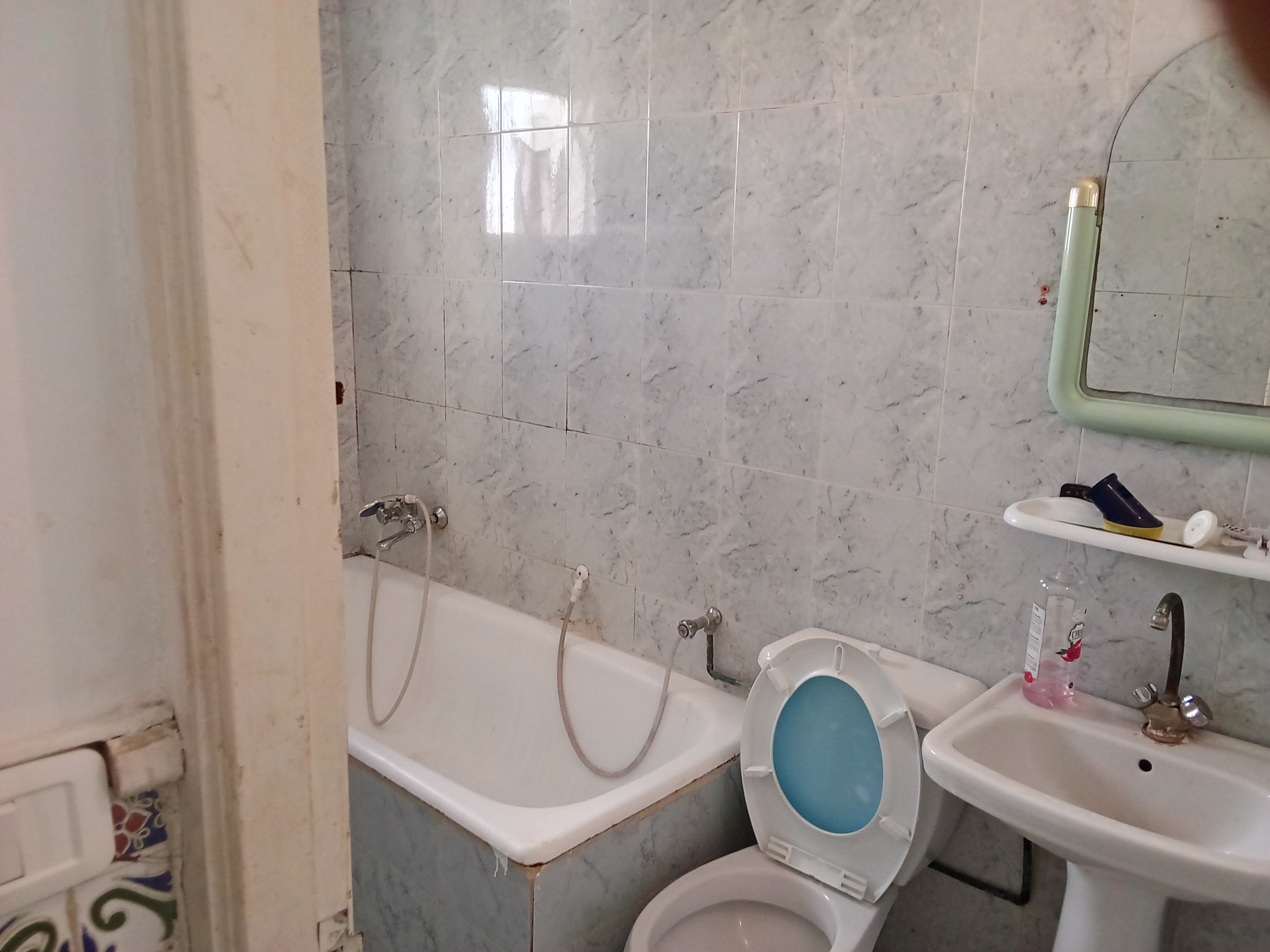 La Marsa&nbsp;Cite El Mhiri&nbsp;Location&nbsp;Appart. 3 pi�ces&nbsp;Loue �tage de villa s2 la marsa