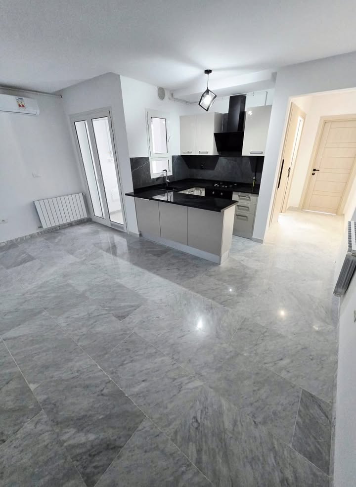 La Marsa&nbsp;El Aouina&nbsp;Location&nbsp;Appart. 1 pi�ce&nbsp;Appartement s1 cit� wahat au 1�re etage