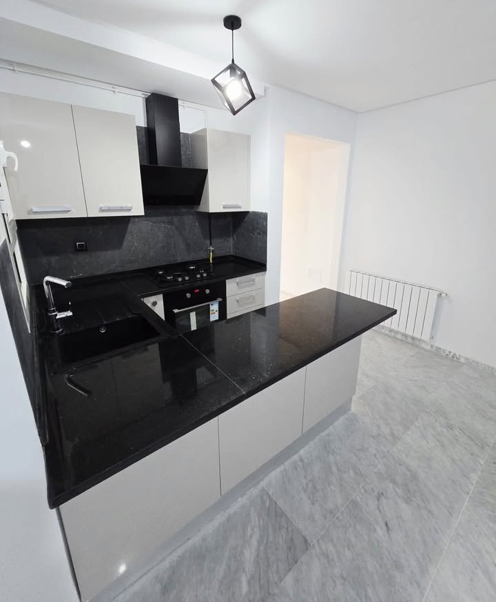La Marsa&nbsp;El Aouina&nbsp;Location&nbsp;Appart. 1 pi�ce&nbsp;Appartement s1 cit� wahat au 1�re etage