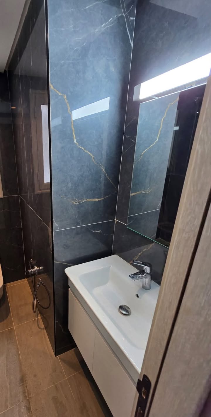 La Marsa&nbsp;El Aouina&nbsp;Location&nbsp;Appart. 1 pi�ce&nbsp;Appartement s1 cit� wahat au 1�re etage