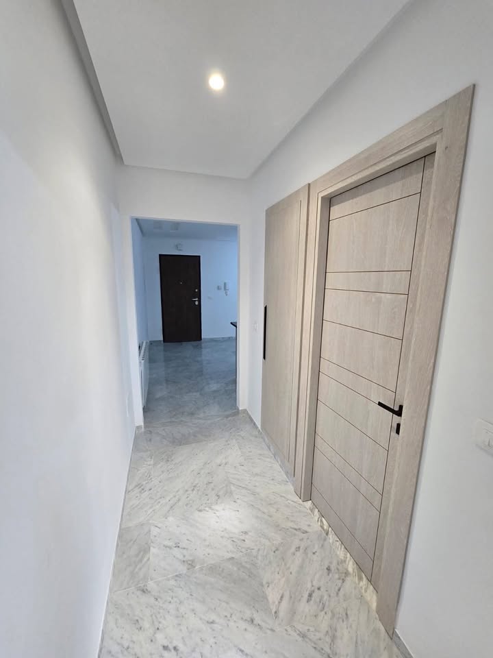 La Marsa&nbsp;El Aouina&nbsp;Location&nbsp;Appart. 1 pi�ce&nbsp;Appartement s1 cit� wahat au 1�re etage