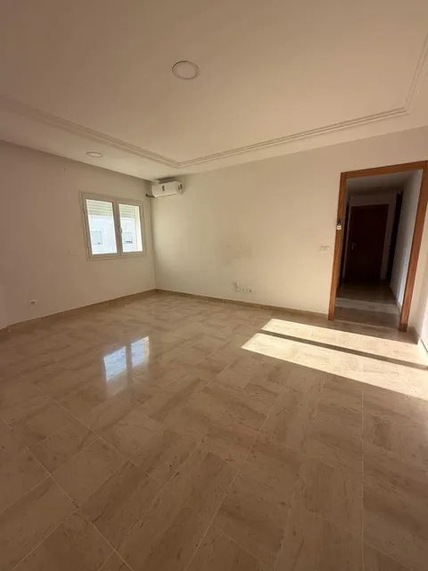 La Marsa&nbsp;El Aouina&nbsp;Location&nbsp;Appart. 2 pi�ces&nbsp;Appartement s1 cit� wahat au 5�me �tage