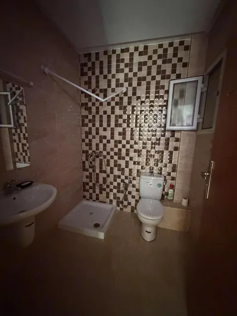 La Marsa&nbsp;El Aouina&nbsp;Location&nbsp;Appart. 2 pi�ces&nbsp;Appartement s1 cit� wahat au 5�me �tage