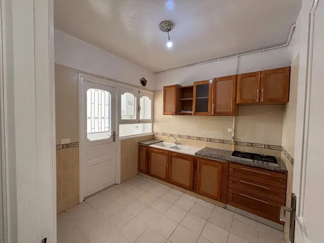La Marsa&nbsp;El Aouina&nbsp;Location&nbsp;Appart. 3 pi�ces&nbsp;Appartement s2 cit� wahat au 2�me �tage