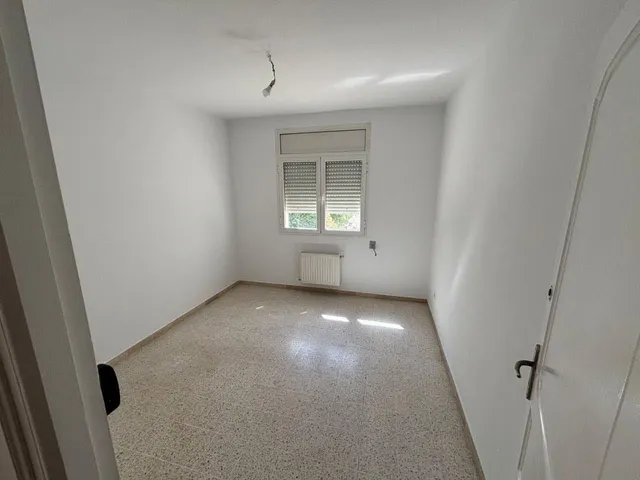 La Marsa&nbsp;El Aouina&nbsp;Location&nbsp;Appart. 3 pi�ces&nbsp;Appartement s2 cit� wahat au 2�me �tage