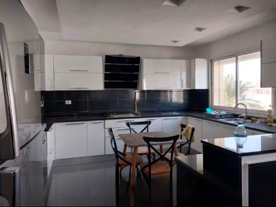 Akouda&nbsp;Chatt Meriem&nbsp;Vente&nbsp;Appart. 2 pi�ces&nbsp;Villa prestigieuse � zone touristique sousse