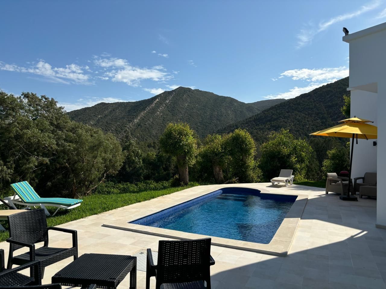Mornag&nbsp;Mornag&nbsp;Vente&nbsp;Appart. 5 pi�ces+&nbsp;Villa mornag de lux