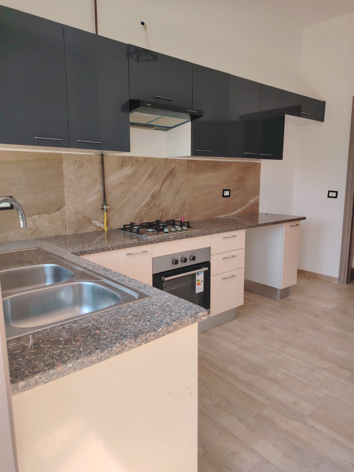 Soliman&nbsp;Soliman&nbsp;Location&nbsp;Appart. 3 pi�ces&nbsp;Appartement s plus 2 tr�s haut standing