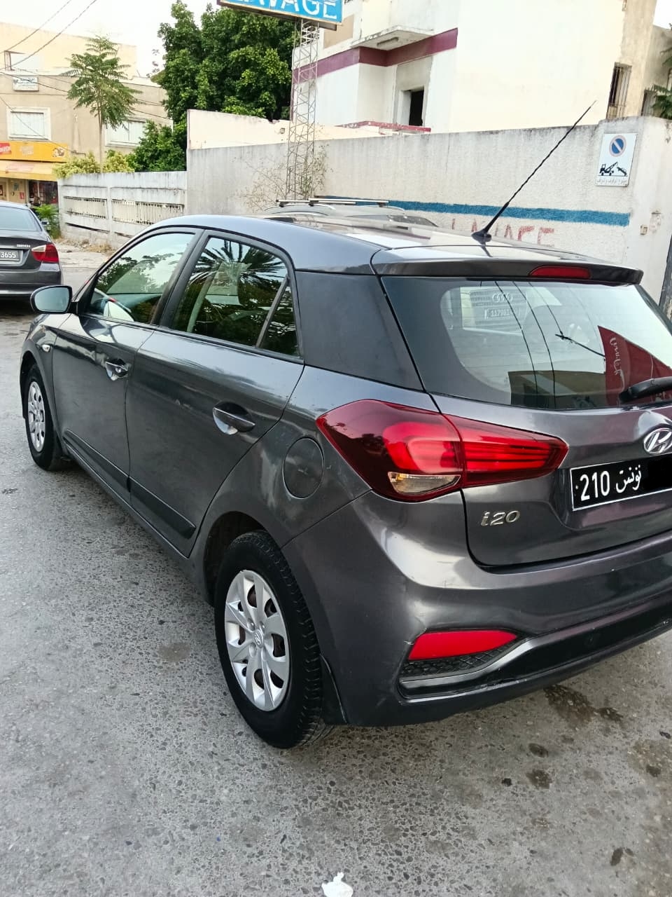 Le Bardo&nbsp;Cite Du Stade&nbsp;Hyundai&nbsp;Autre Mod�le&nbsp;Hyundai i20 tous d'origine
