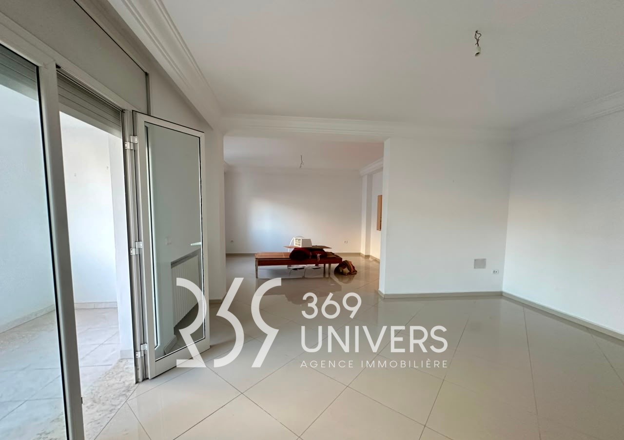La Marsa&nbsp;Marsa Safsaf&nbsp;Location&nbsp;Appart. 3 pi�ces&nbsp;Appartement avec terrasse � la marsa ref ra189