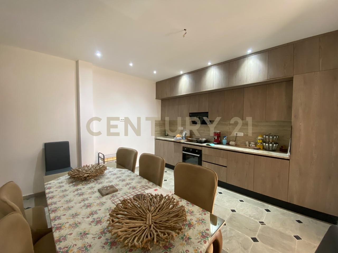 Raoued&nbsp;Cite El Ghazala 1&nbsp;Location&nbsp;Appart. 1 pi�ce&nbsp;Un �tage de villa s1 meubl� � cit� ghazela