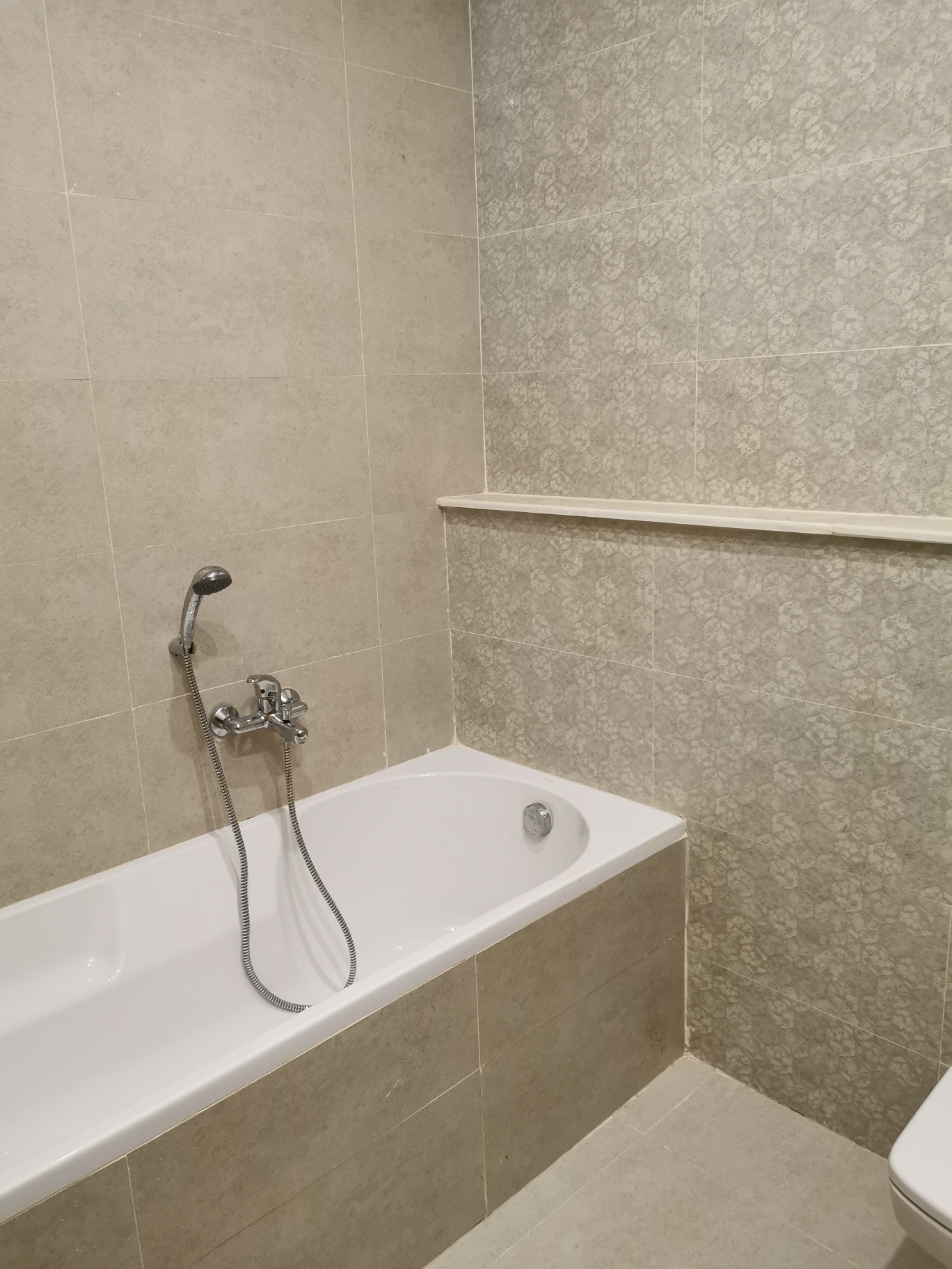 La Marsa&nbsp;El Aouina&nbsp;Location&nbsp;Appart. 3 pi�ces&nbsp;S2 1er �tage au zayatine derri�re monoprix