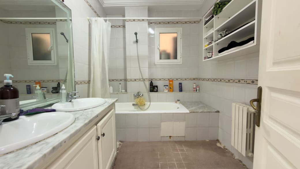 Ariana Ville&nbsp;El Menzah 7&nbsp;Vente&nbsp;Appart. 4 pi�ces&nbsp;Appartement s4 de 206 m a menzah 7bis
