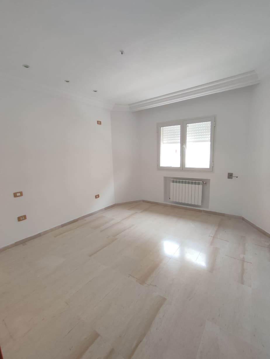 La Marsa&nbsp;El Aouina&nbsp;Location&nbsp;Appart. 1 pi�ce&nbsp;Spacieux appartement s1 cit� wahat l'aouina