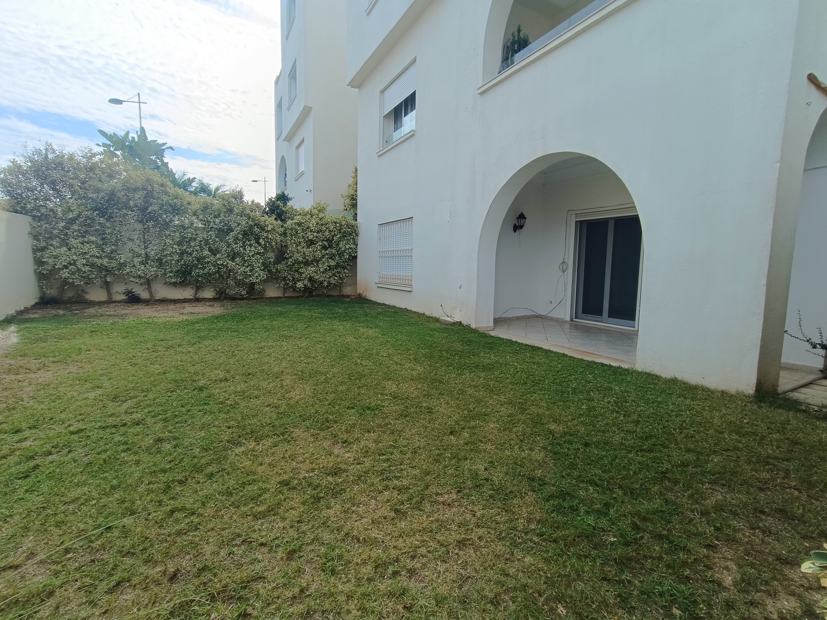 La Marsa&nbsp;Gammart&nbsp;Location&nbsp;Appart. 4 pi�ces&nbsp;Marina gammarth appart s3 ht stg avec jardin