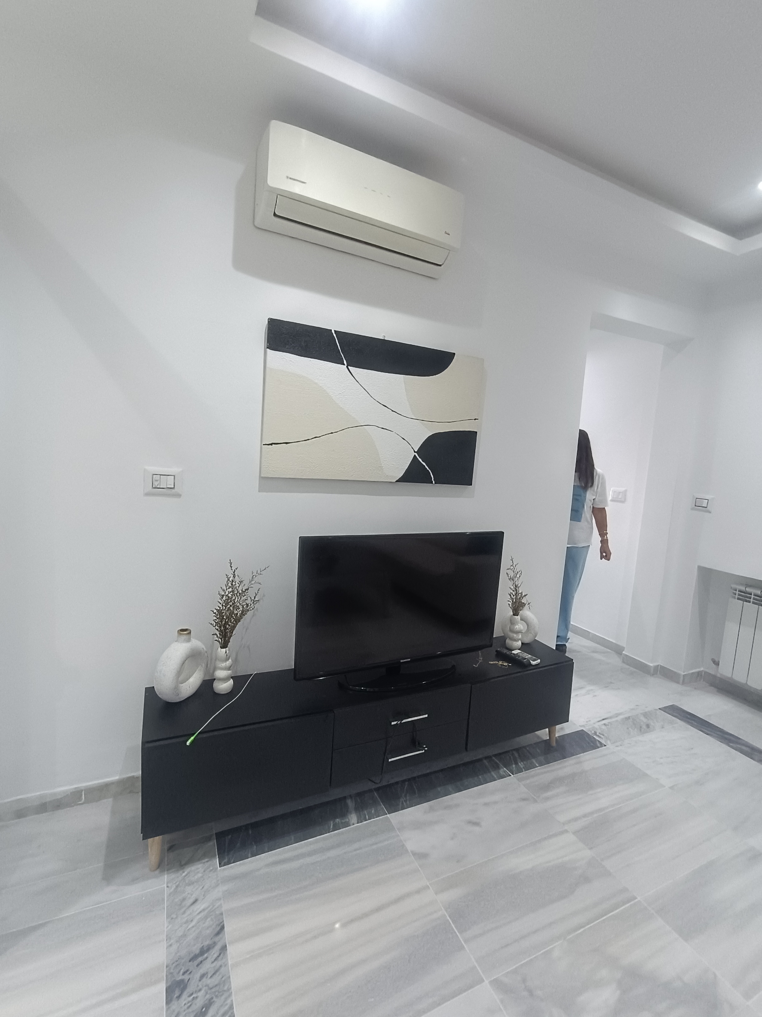 Mnihla&nbsp;Jardins d'el Menzah&nbsp;Location&nbsp;Appart. 2 pi�ces&nbsp;Aux jardins d'el menzah2 spacieux s1 meuble