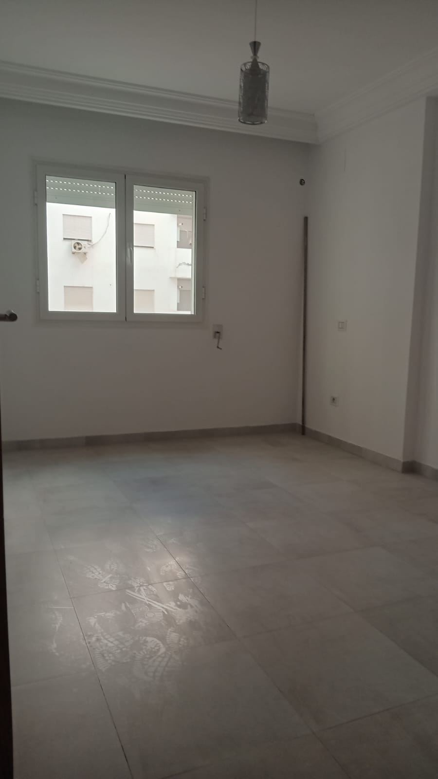 Ain Zaghouan&nbsp;Ain Zaghouan&nbsp;Location&nbsp;Appart. 2 pi�ces&nbsp;S plus un bien entretenu � l'aouina