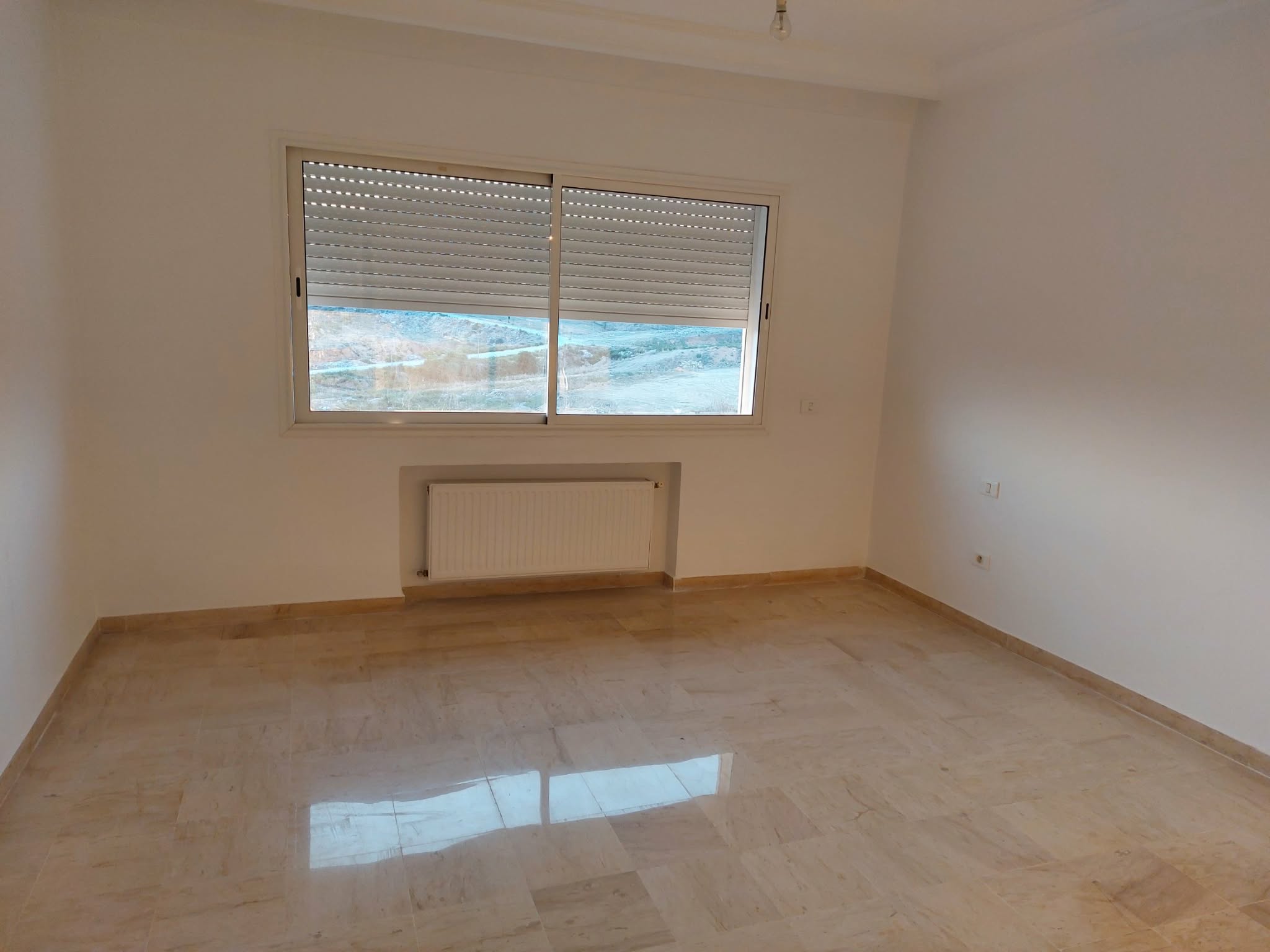 Ariana Ville&nbsp;Cite Ennasr 2&nbsp;Location&nbsp;Appart. 4 pi�ces&nbsp;Appartement s3 pr�s de ren� descartes