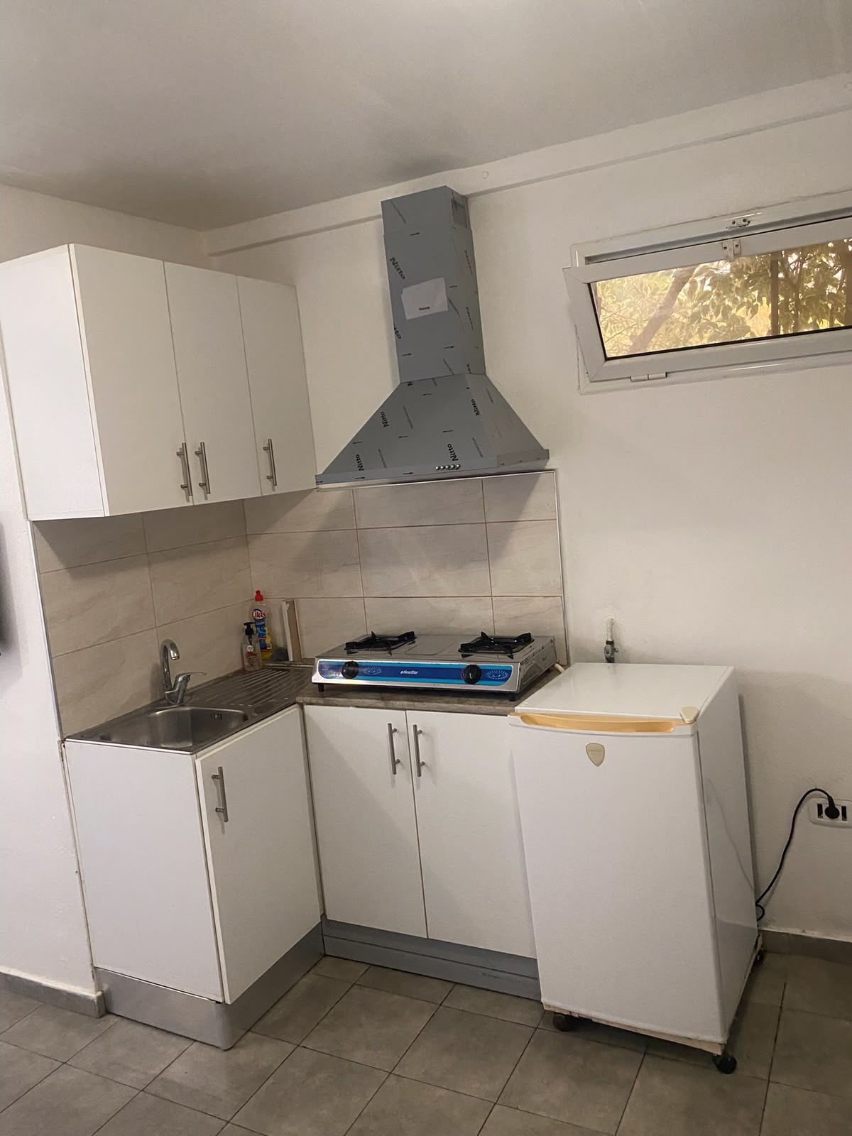 La Marsa&nbsp;Berge Du Lac&nbsp;Location&nbsp;Appart. 1 pi�ce&nbsp;Studio meuble au berges du lac1