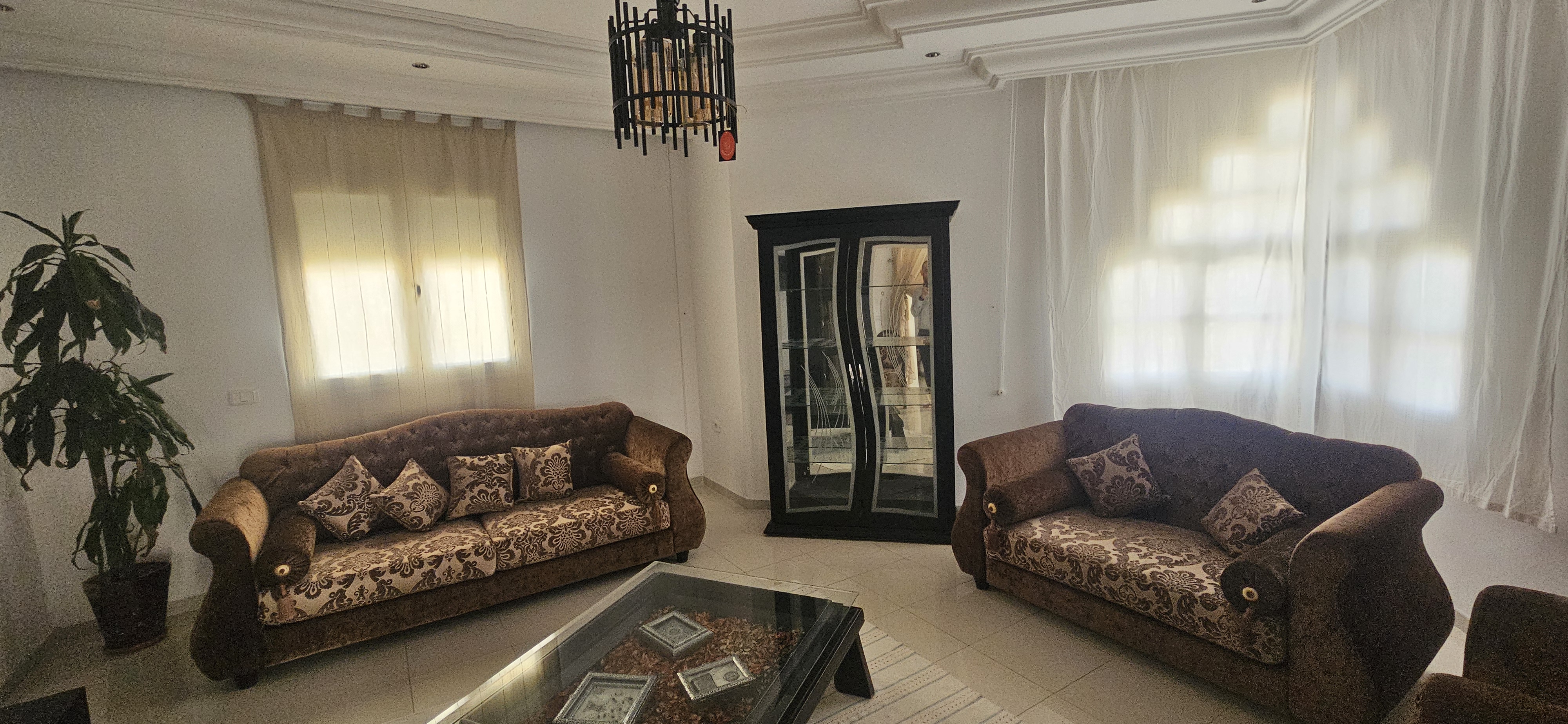 La Marsa&nbsp;El Aouina&nbsp;Location&nbsp;Appart. 4 pi�ces&nbsp;Al 2eme �tage de villa s4 meubl� cit� chic laouina