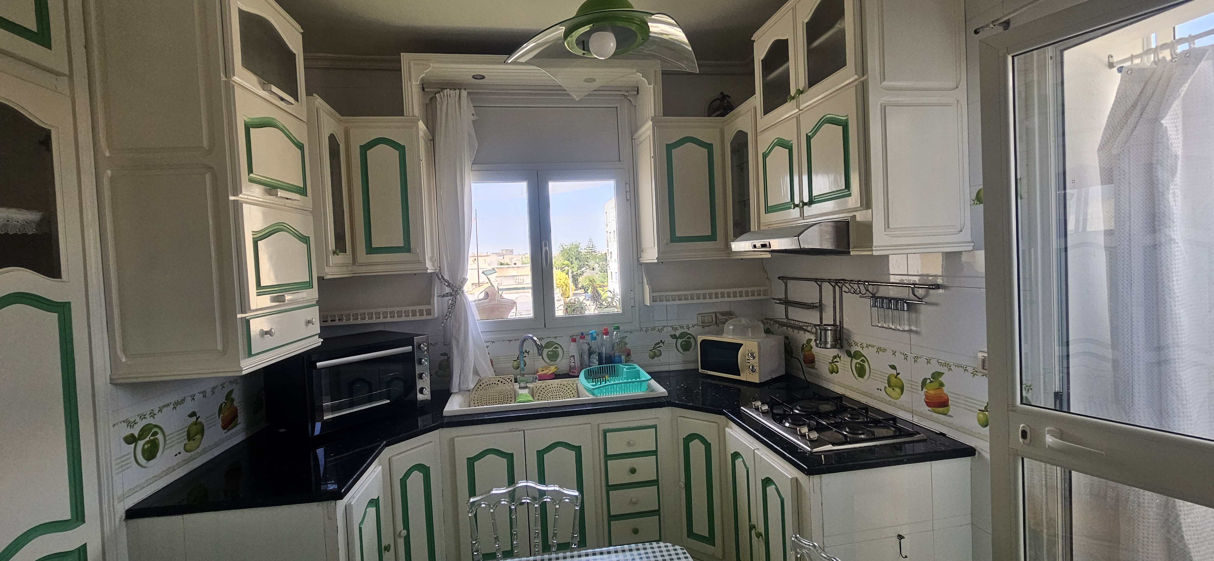 La Marsa&nbsp;El Aouina&nbsp;Location&nbsp;Appart. 4 pi�ces&nbsp;Al 2eme �tage de villa s4 meubl� cit� chic laouina