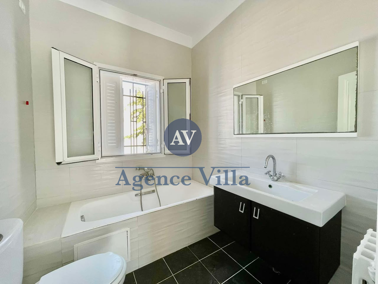 La Marsa&nbsp;Marsa Safsaf&nbsp;Location&nbsp;Maisons&nbsp;Une villa s4 � proximit� du lyc�e gustave flaubert