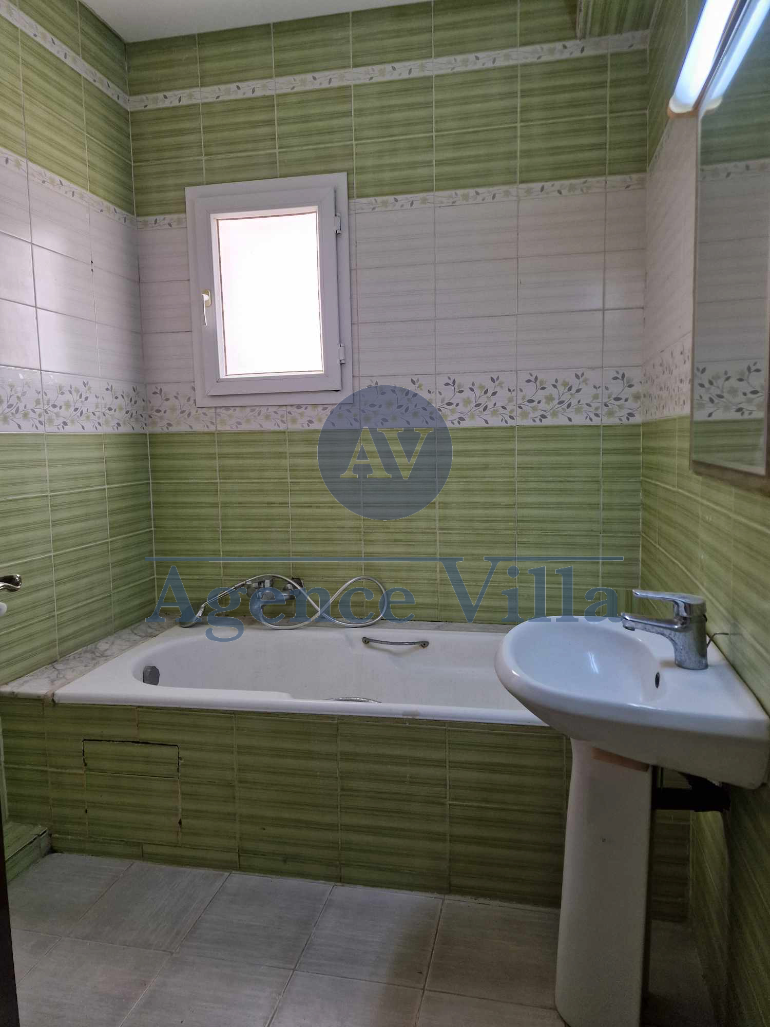 Ain Zaghouan&nbsp;Ain Zaghouan&nbsp;Location&nbsp;Duplex&nbsp;Duplex s3 avec terrasse � ain zaghouan nord