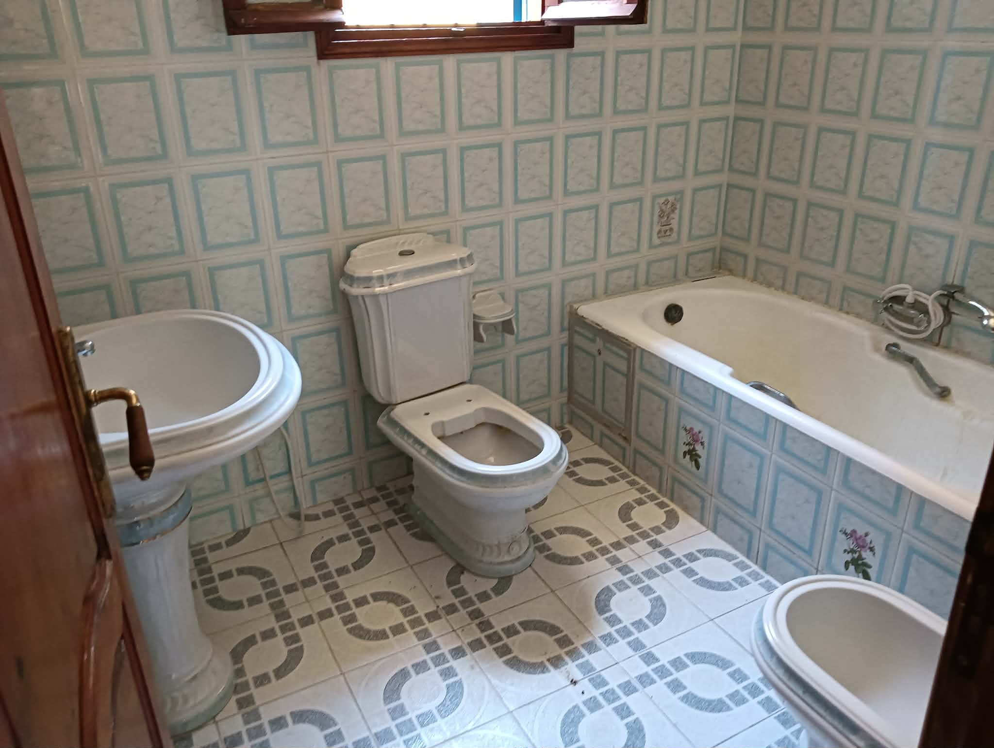 La Soukra&nbsp;Dar Fadhal&nbsp;Location&nbsp;Maisons&nbsp;Un vaste �tage de villa � dar fadhal