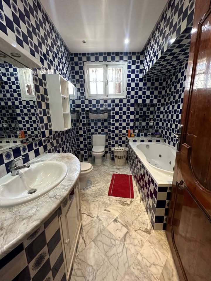 El Menzah&nbsp;El Menzah 9&nbsp;Vente&nbsp;Maisons&nbsp;Magnifique villa avec trois niveaux i � menzah 9